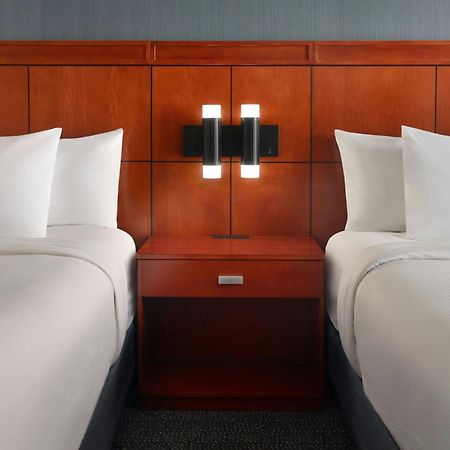Courtyard By Marriott Washington, D.C./Foggy Bottom Hotel Bagian luar foto