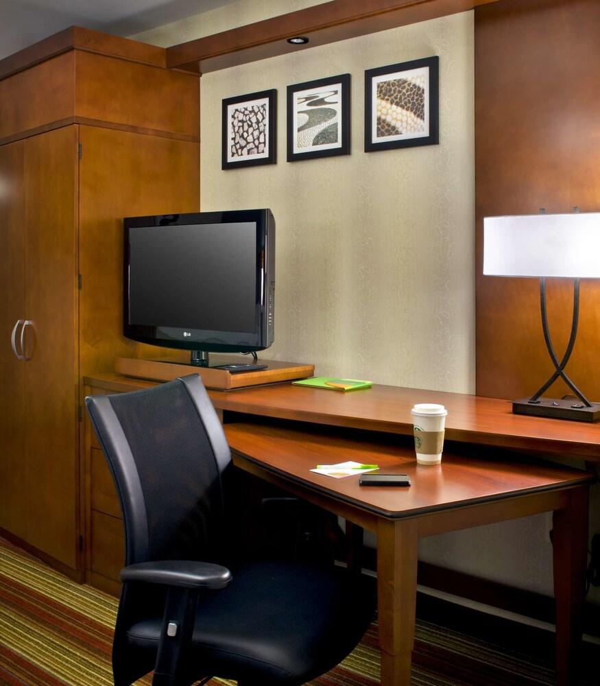 Courtyard By Marriott Washington, D.C./Foggy Bottom Hotel Bagian luar foto