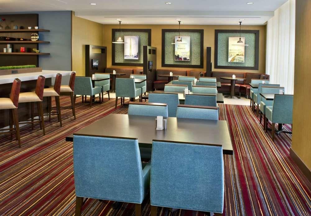 Courtyard By Marriott Washington, D.C./Foggy Bottom Hotel Bagian luar foto