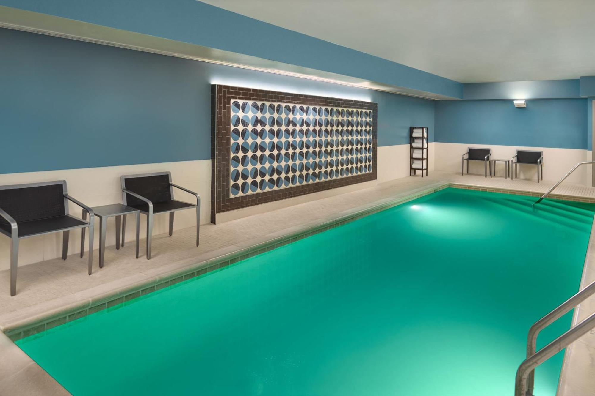 Courtyard By Marriott Washington, D.C./Foggy Bottom Hotel Bagian luar foto
