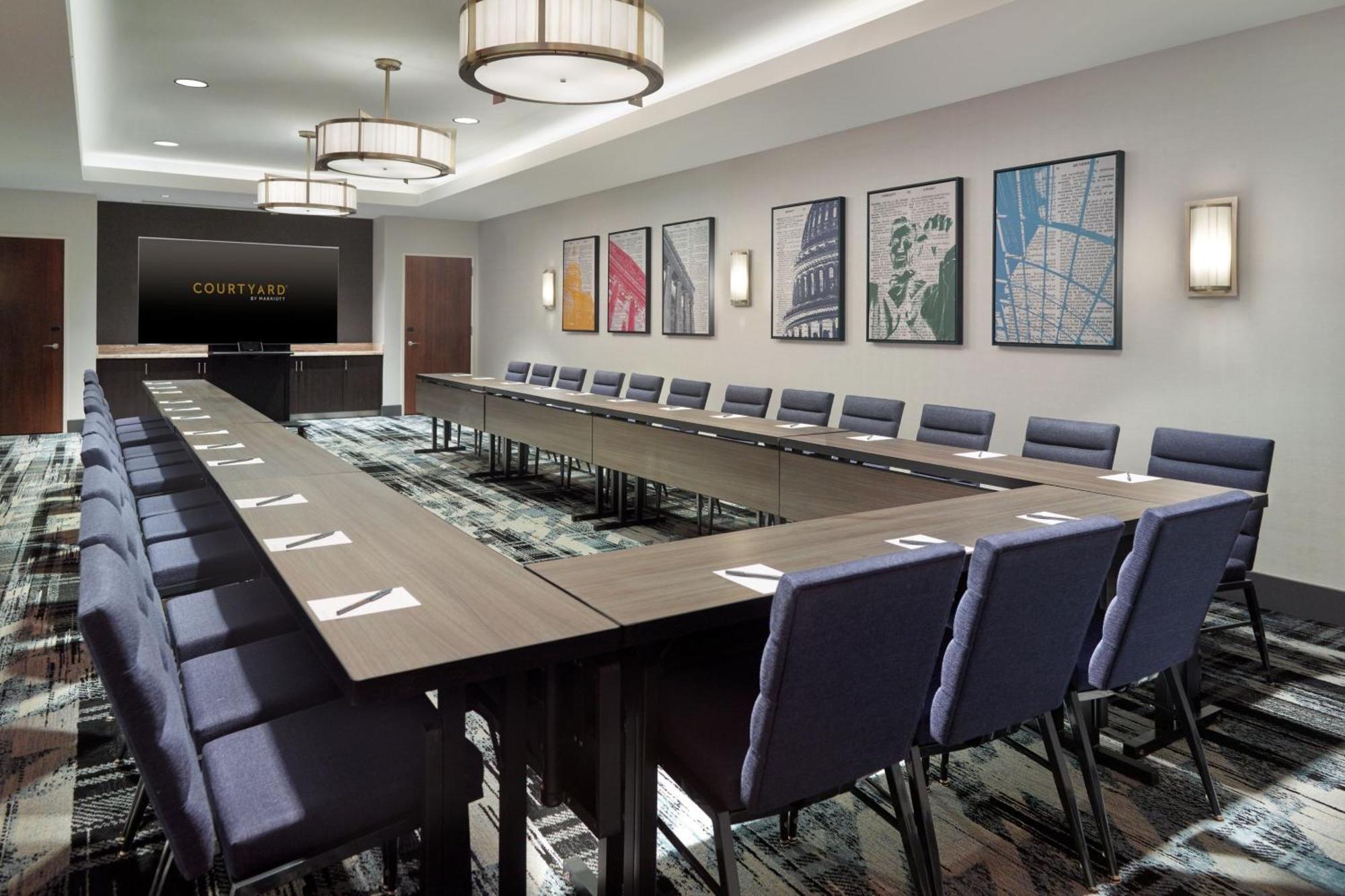 Courtyard By Marriott Washington, D.C./Foggy Bottom Hotel Bagian luar foto