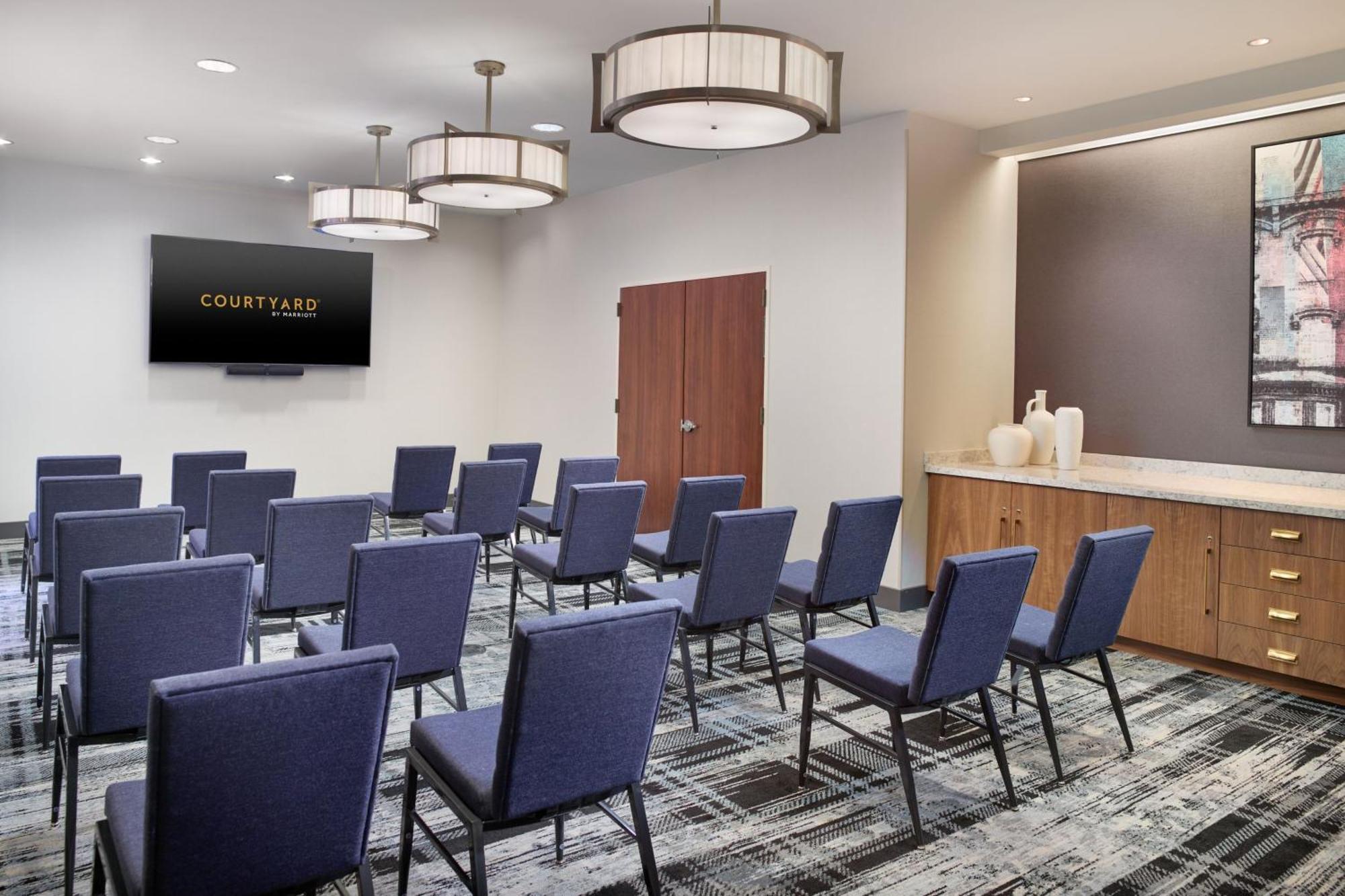 Courtyard By Marriott Washington, D.C./Foggy Bottom Hotel Bagian luar foto