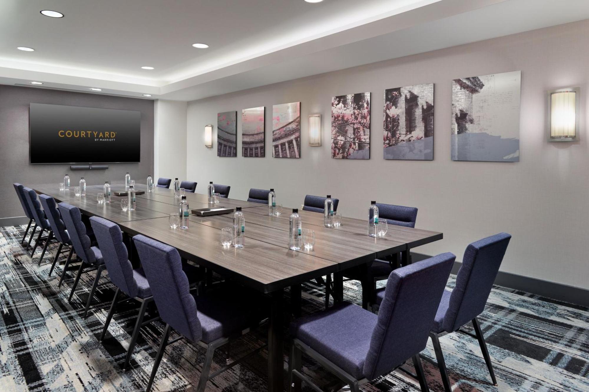 Courtyard By Marriott Washington, D.C./Foggy Bottom Hotel Bagian luar foto
