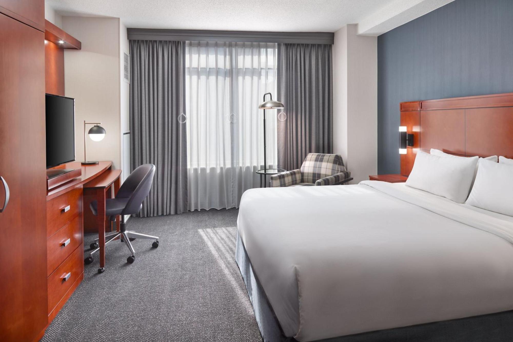 Courtyard By Marriott Washington, D.C./Foggy Bottom Hotel Bagian luar foto