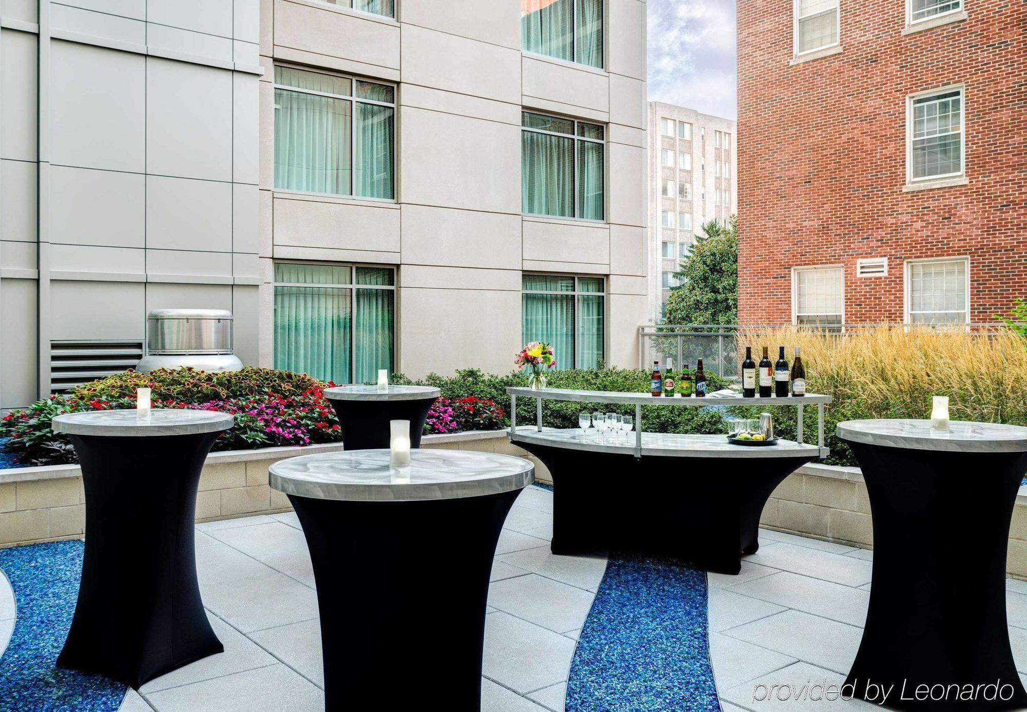 Courtyard By Marriott Washington, D.C./Foggy Bottom Hotel Bagian luar foto