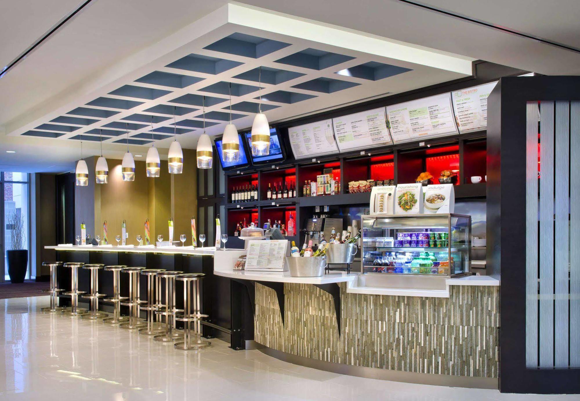 Courtyard By Marriott Washington, D.C./Foggy Bottom Hotel Bagian luar foto